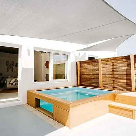 Mesanto Luxury Hotel 3*